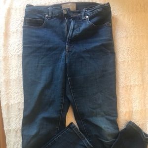 Everlane high rise skinny jeans. 26 Ankle. Great condition.